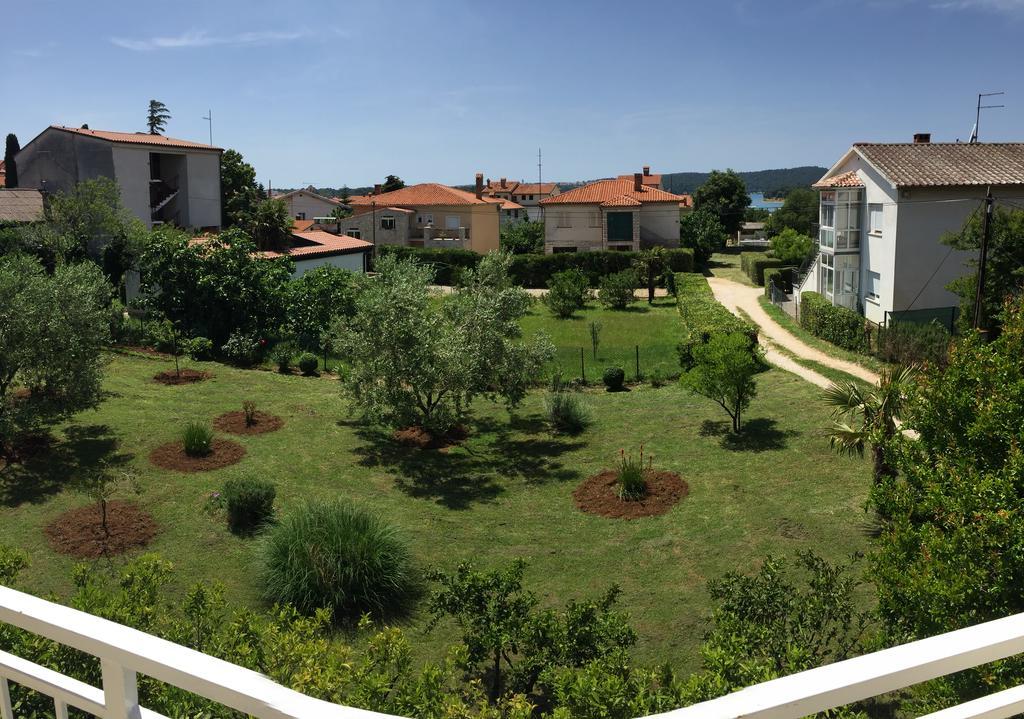 Kosovic Family House Hotel Медулин Екстериор снимка